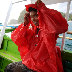 boat trip poncho red hood