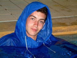 cagoule blue hood stress reduction swimming